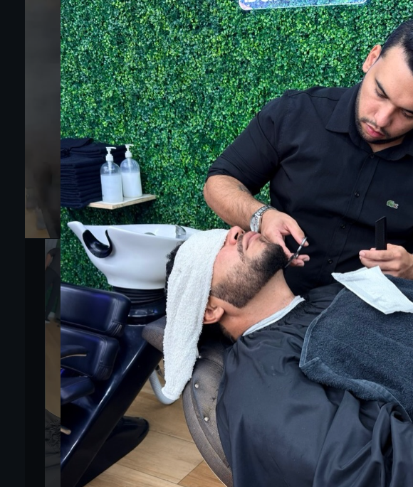 Barba na navalha com toalha quente